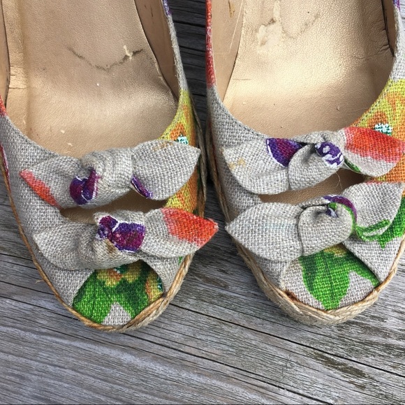 Stuart Weitzman Peep Toe Canvas Espadrille Wedge 8 - Picture 13 of 15